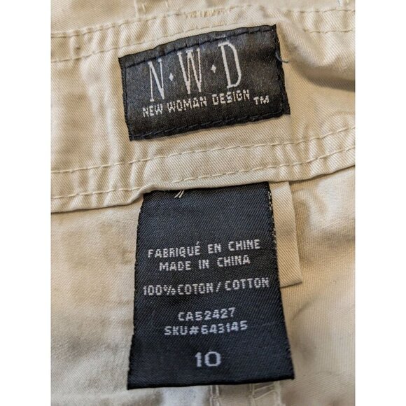 Womens Bermuda Cargo Shorts Size 10 Beige Cotton 13 In Inseam Casual Rolltab - Picture 5 of 6